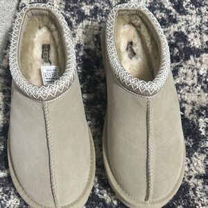 UGG Kids Beige Cozy Slippers